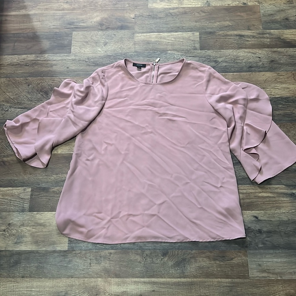 Women’s Dress Top